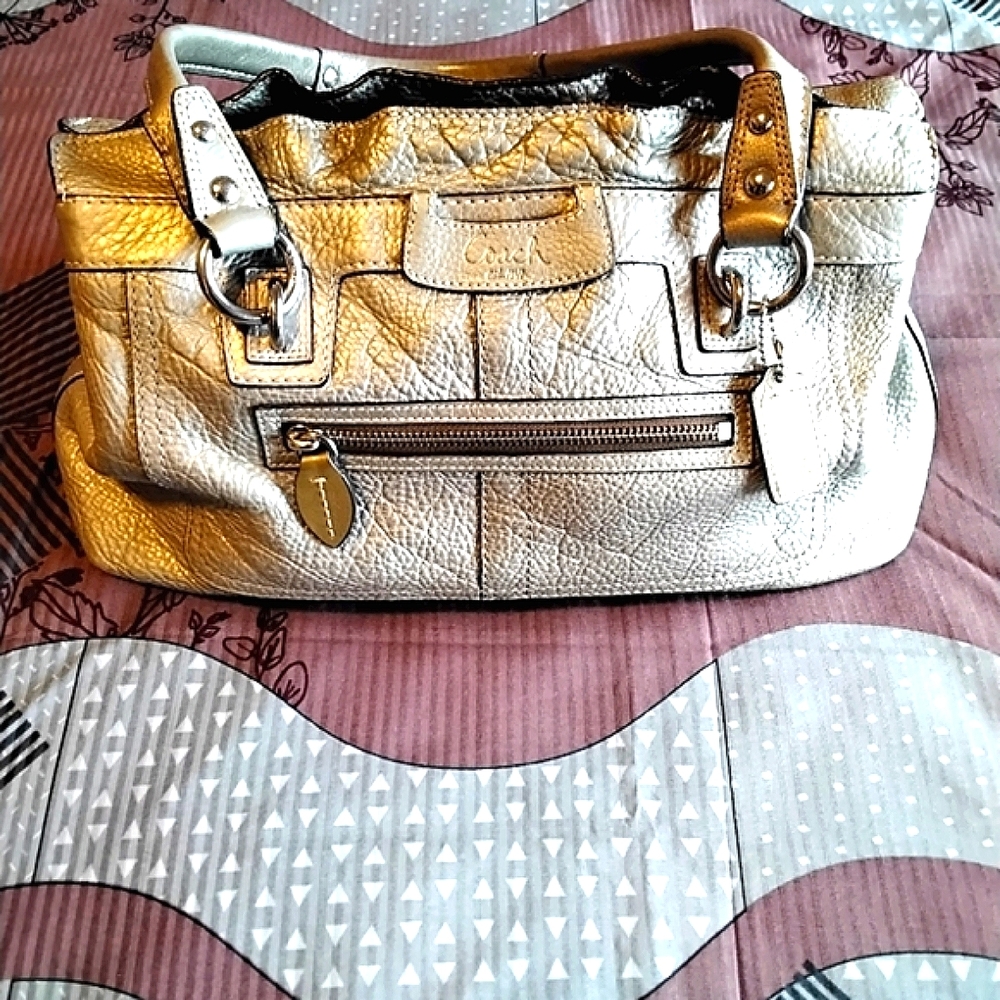 COACH Shoulder Bag , Silver, Clean Interior and Exterior 💕